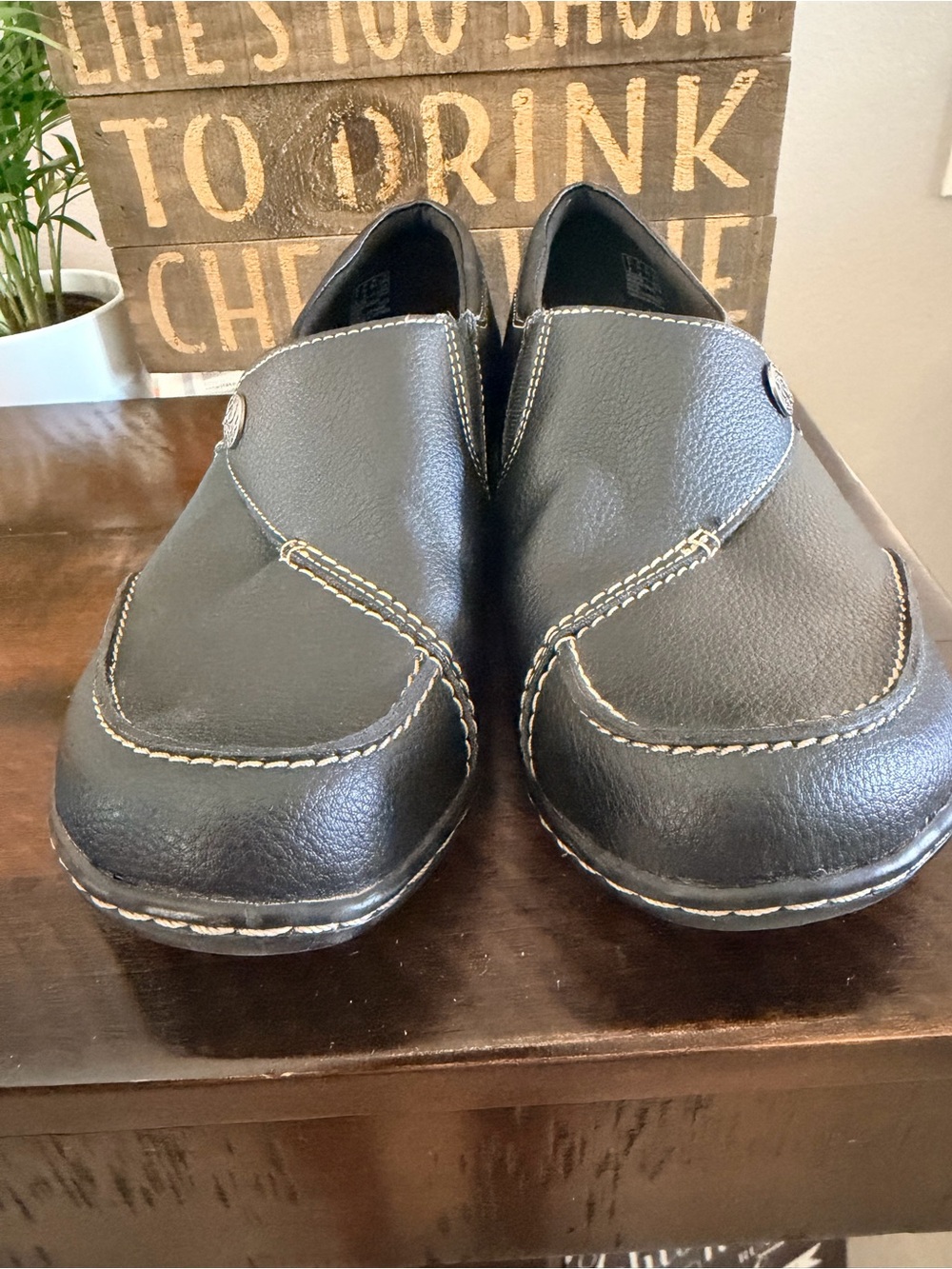 Clarks Black Ashland Lane Q Leather Slip-On Loafers - Picture 4 of 15